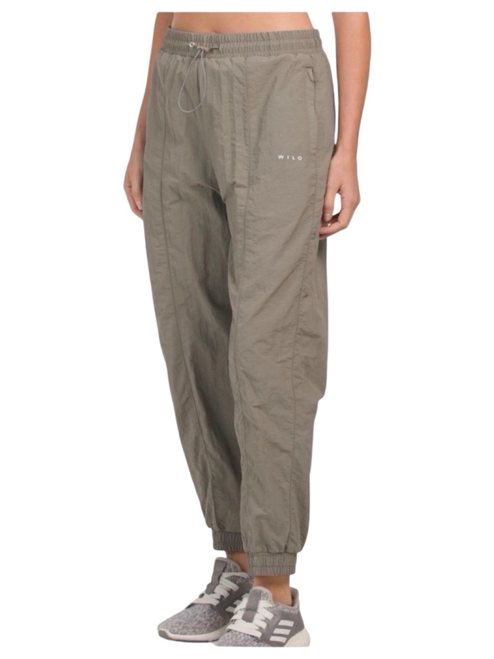 Wilo The Label Sage Parachute Joggers – M 🌿
